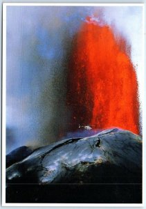 Postcard - Incredible Shot of the Pu'u'ō'ō Eruption in Kilauea, Hawaii, USA