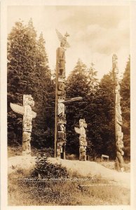 RPPC TOTEM POLES STANLEY PARK VANCOUVER BC CANADA REAL PHOTO POSTCARD (c. 1910)
