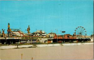 Daytona Beach View of Fun Land, Kiddie Rides, Ferris Wheel Postcard M21