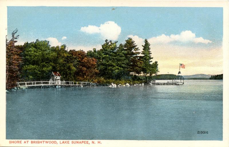 NH - Lake Sunapee. The Shore at Brightwood