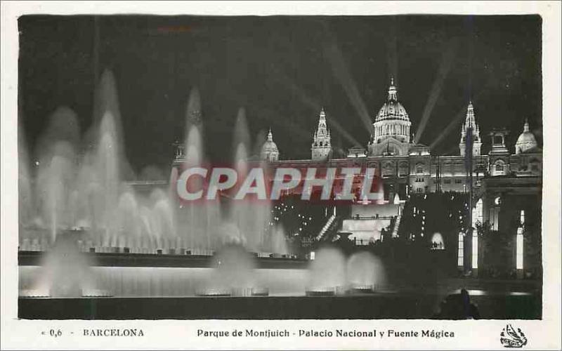 Postcard Modern Barcelona Parque de Montjuic Palacio Nacional y Fuente Magica