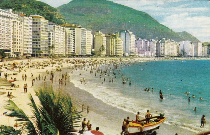 P1962 vintage varig airlines postcard people Copacabana Beach in Rio de Janeiro