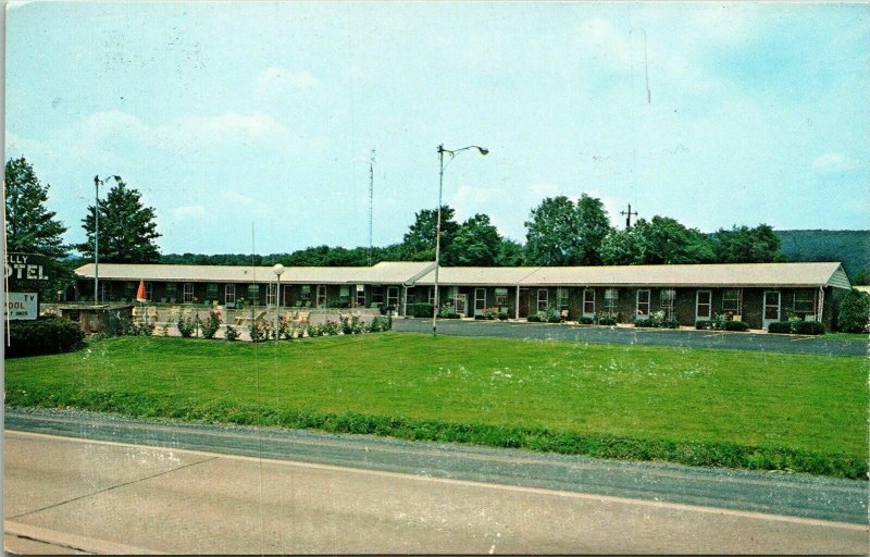 Shelly Motel Millsburg PA Pennsylvania VTG Postcard UNP Unused Chrome LE Smith  