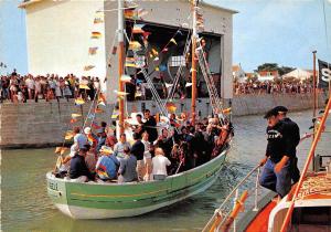 BR27911 l ile d Oleron la fete de la mer a la cotiniere ship bateaux france