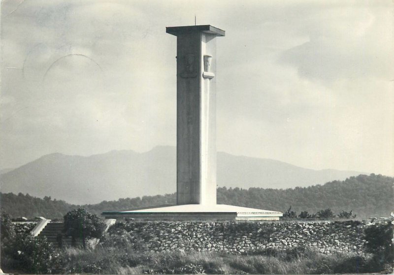 Postcard Europe Slovakia national uprising monument Jankov Vrsok