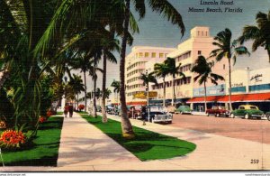 Florida Miami Beach View Along Lincoln Road