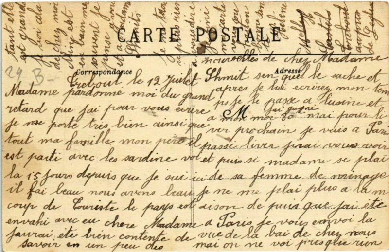 CPA Douarnenez- Une sortie de Bateaux par temps calme FRANCE (1025909)