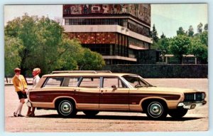 Car Advertising 1968 FORD COUNTRY SQUIRE Woody Station Wagon Automobile Postcard