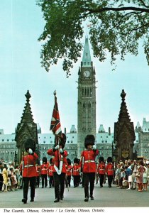 CONTINENTAL SIZE POSTCARD THE GUARDS LEAVING PARLIAMENT OTTAWA CANADA