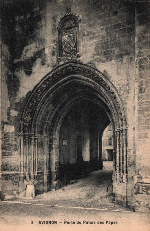 Porte du Palais des Papes,Avignon,France BIN