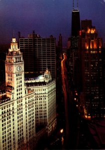 Illinois Chicago Michigan Avenue At Night