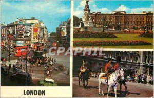 Modern Postcard London Piccadilly Circus Buckingham Palace HM The Queen And H...