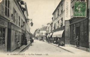 CPA RAMBOUILLET-La Rue Nationale (260274)