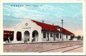 Postcard M.K. & T. Railroad Depot in Chanute, Kansas