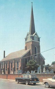 LEWES, DE Delaware  OLD ST PETER'S EPISCOPAL CHURCH  50's Cars  Chrome Postcard