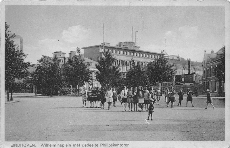 US5934 eindhoven wilhelminaplein met gedeelte philipskantoren netherlands