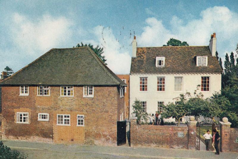 Edgeworth House YHA Youth Hostel Windsor Postcard