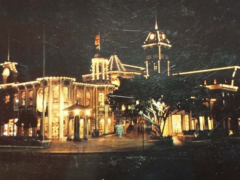 Postcard Kings Alley At Night Waikiki Hawaii Marketplace  Chrome Unposted 2507