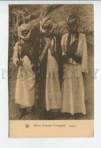 438937 Portuguese East Africa local in national dress Vintage postcard