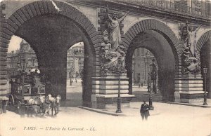 France Paris L'Entree du Carrousel Carriage vintage postcard