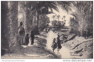 Morocco Scenes et Types A la Degula jeunes Arabes traversant l'Oued