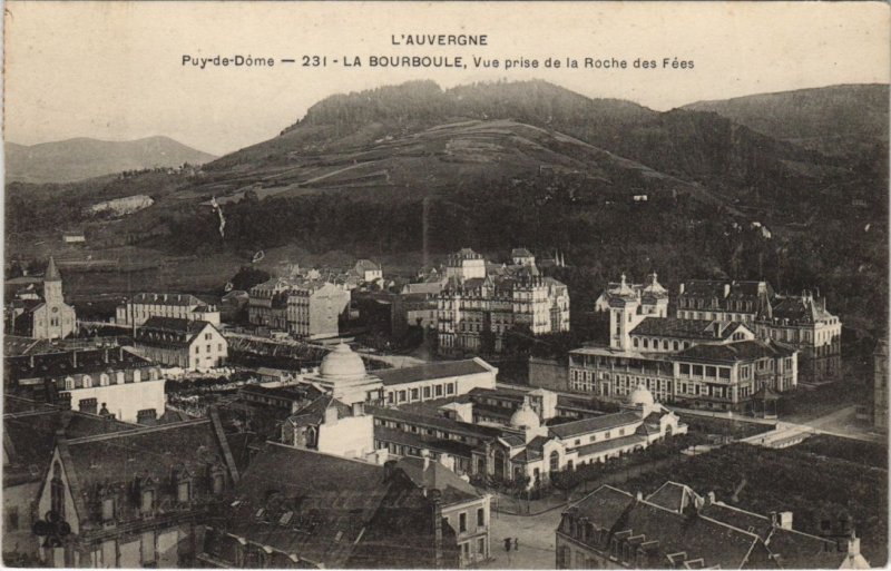 CPA La Bourboule vue prise de la Roche des Fees (1234732)
