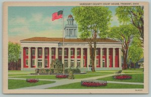 Fremont Ohio~Sandusky County Courthouse~1940s Linen Postcard