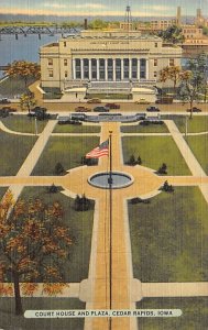 Court House And Plaza Cedar Rapids, Iowa USA 