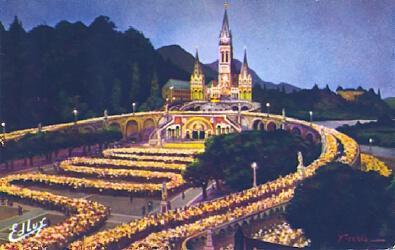 POSTAL 57273: Lourdes La Basilique illuminee et la Procession aux flambeaux