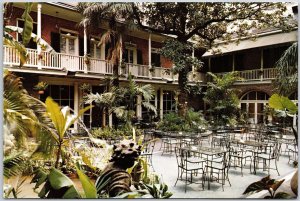 New Orleans LA-Louisiana, Patio Brennan's French Restaurant Garden Postcard