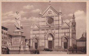 Italy Firenze Basilica di Santa Croce e statua a Dante