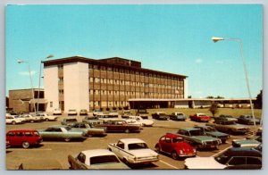 Clinton, Iowa - St. Joseph Mercy Hospital - Classic Cars  - Postcard