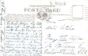 B89216 hyde park corner london double decker bus uk