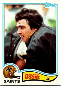 1982 Topps Football Card Deland Moore New Orleans Saints sk8968a