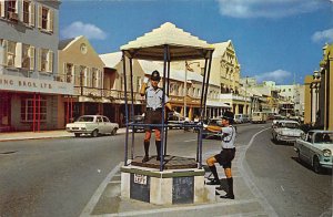 Policeman Directing Traffic in Bird Cage Hamilton Bermuda Unused 