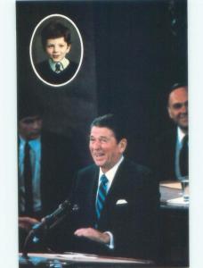 1981 PRESIDENT RONALD REAGAN AFTER ASSASSINATION ATTEMPT Washington DC E7809
