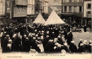 CPA AK LANDERNEAU-La Place du Marché (188843)