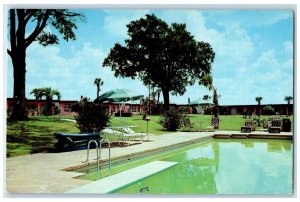 1960 South Border Highway Landscaped Pool Dillon South Carolina Vintage Postcard