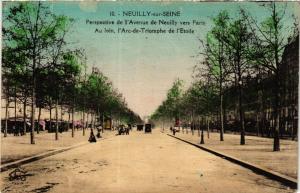 CPA NEUILLY-sur-SEINE Au loin l'Arc de Triomphe de l'Etoile (412803)