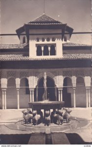 RP; GRANADA, Andalucia, Spain, 1930s; Alhambra-Patio De Los Leones, Fuente