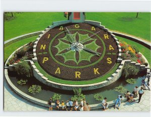 M-130316 Niagara Parks Floral Clock Niagara-on-the-Lake Canada