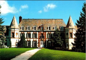 VT Vermont  MIDDLEBURY COLLEGE The Chateau~French Architecture  4X6 Postcard