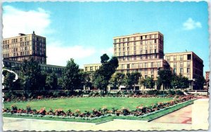 M-96266 The garden of the Hôtel-de-Ville Le Havre France