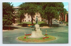 Soldiers Monument Library Commons Lynn Massachusetts MA UNP Chrome Postcard F18