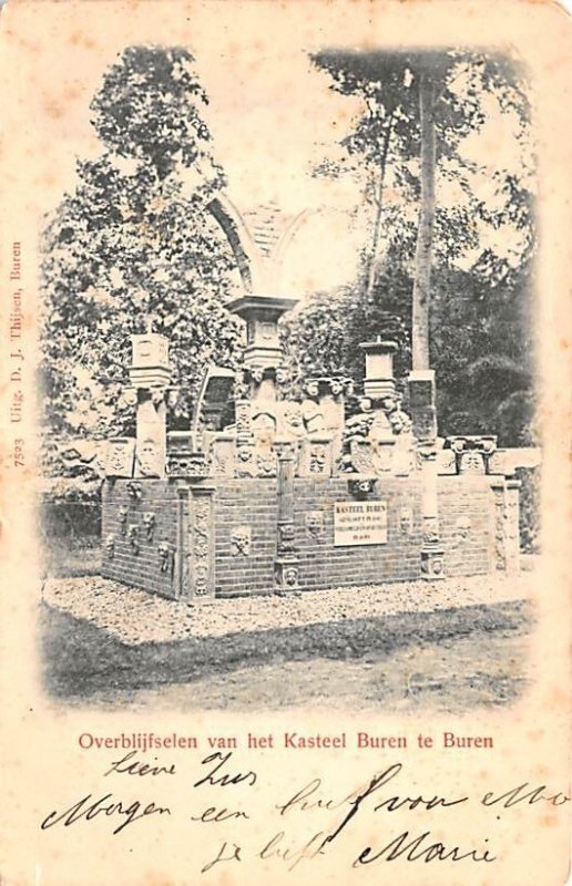 Overblijfselen van het Kasteel Buren te Buren Holland 1910 