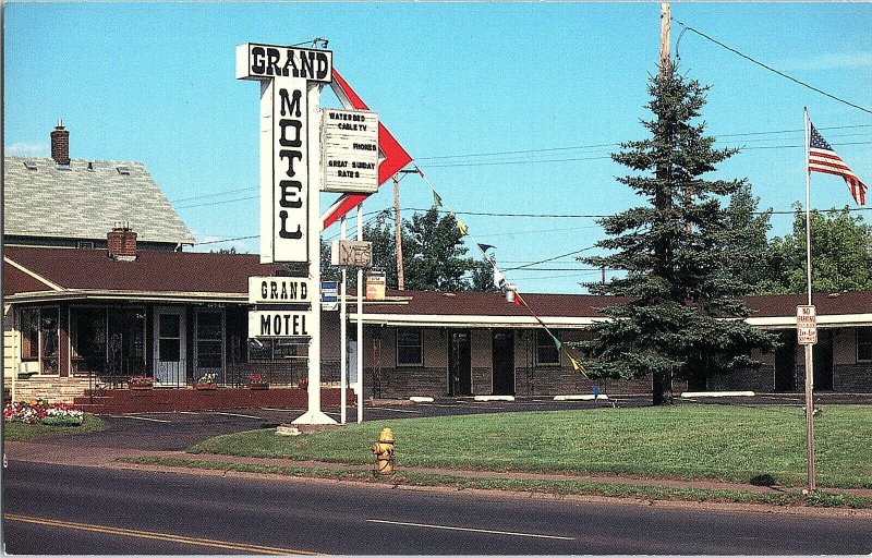 Grand Motel Duluth MN Minnesota Vintage Standard View Postcard 