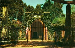 postcard VA - George Washington Mount Vernon -  Washington's Tomb