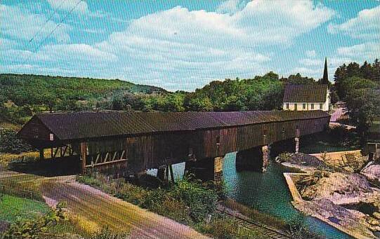 New Hampshire New London The Ammonoosuc River Covered Bridge At Bath