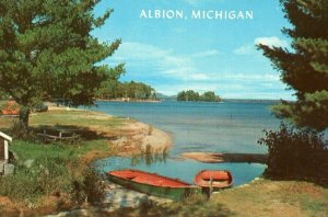 Postcard View of Shore Line in Albion, MI.                      N6