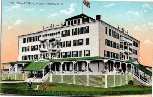 Vintage Postcard NH Mount Vernon The Grand Hotel Men & St. Bernard Dog 1910 S90